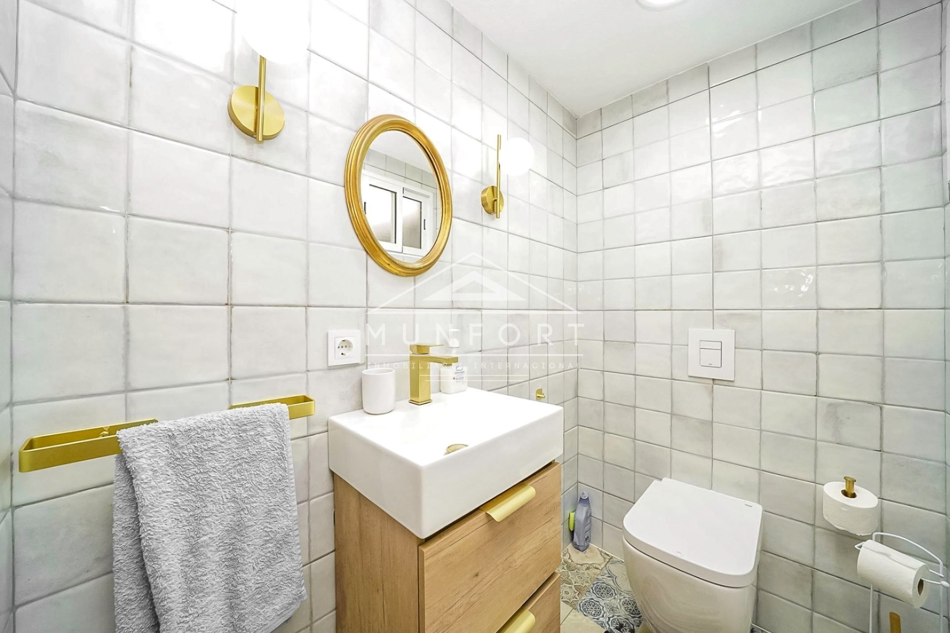 Revente - Maisons mitoyennes -
Los Nietos