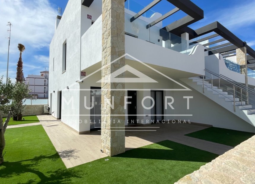 Revente - Maisons mitoyennes -
Orihuela