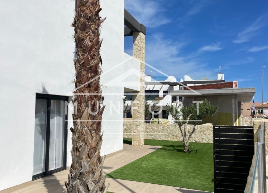 Revente - Maisons mitoyennes -
Orihuela