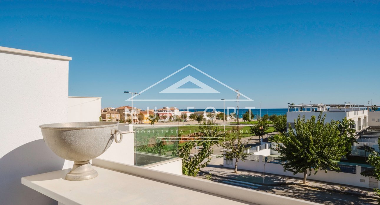 Revente - Maisons mitoyennes -
Pilar de la Horadada - Torre de la Horadada