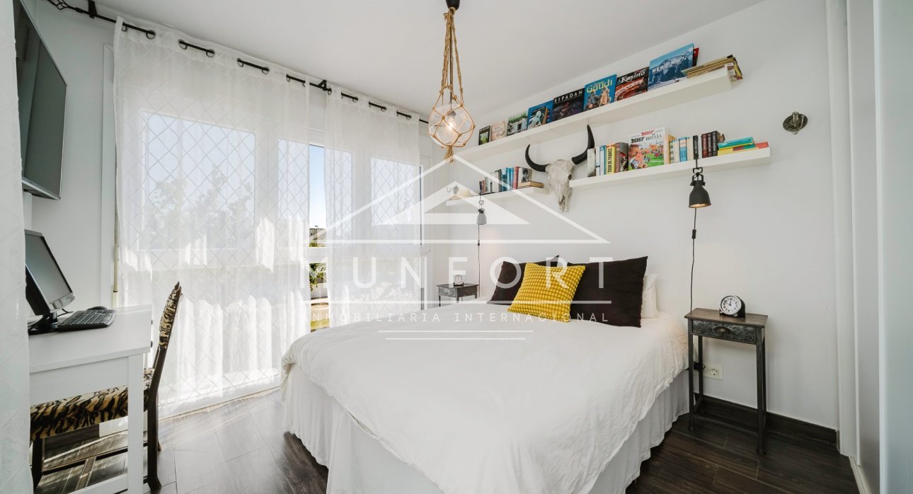 Revente - Maisons mitoyennes -
Pilar de la Horadada - Torre de la Horadada