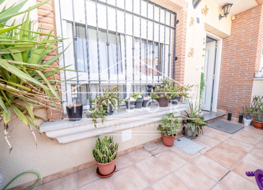 Revente - Maisons mitoyennes -
Roldán