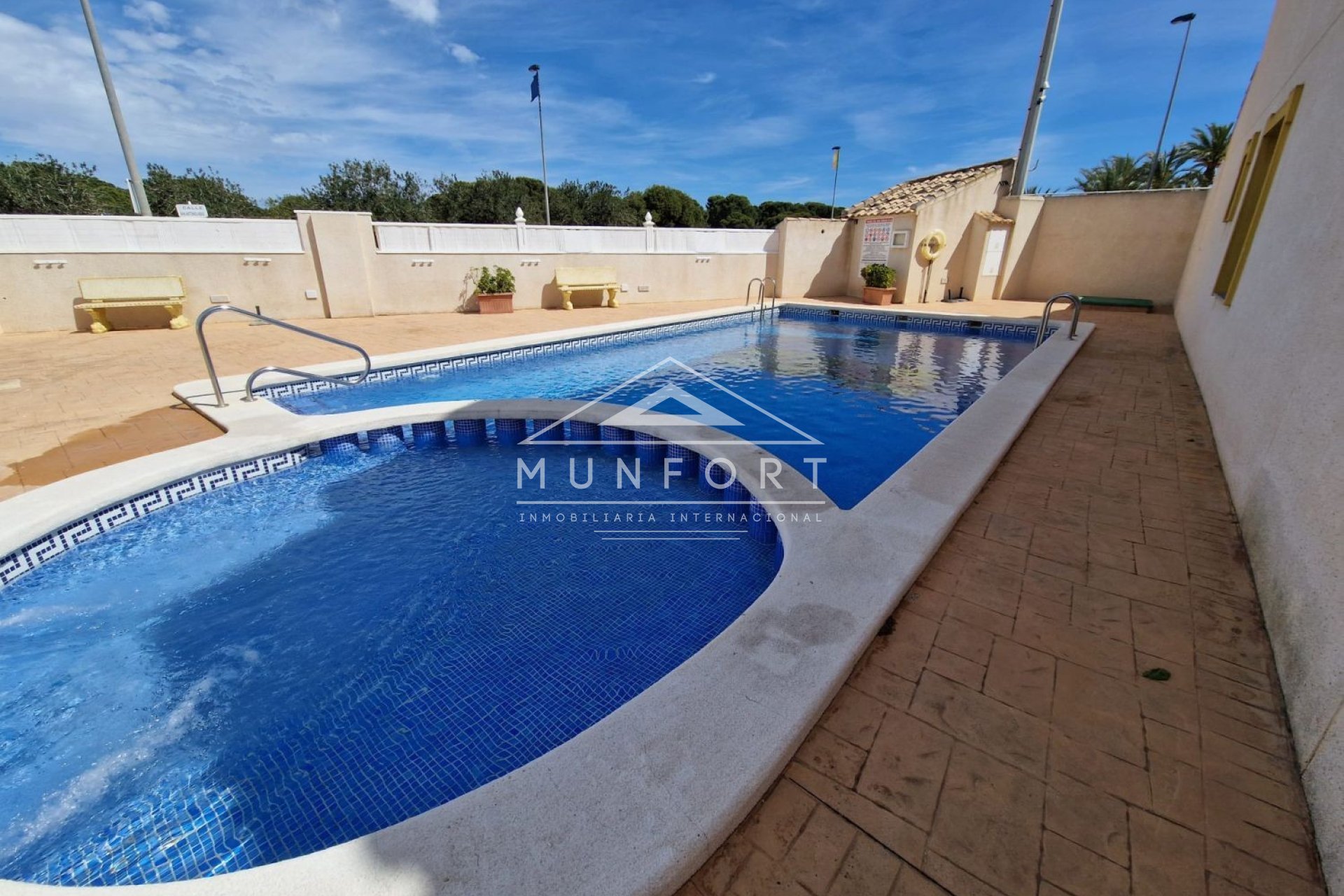 Revente - Maisons mitoyennes -
San Javier