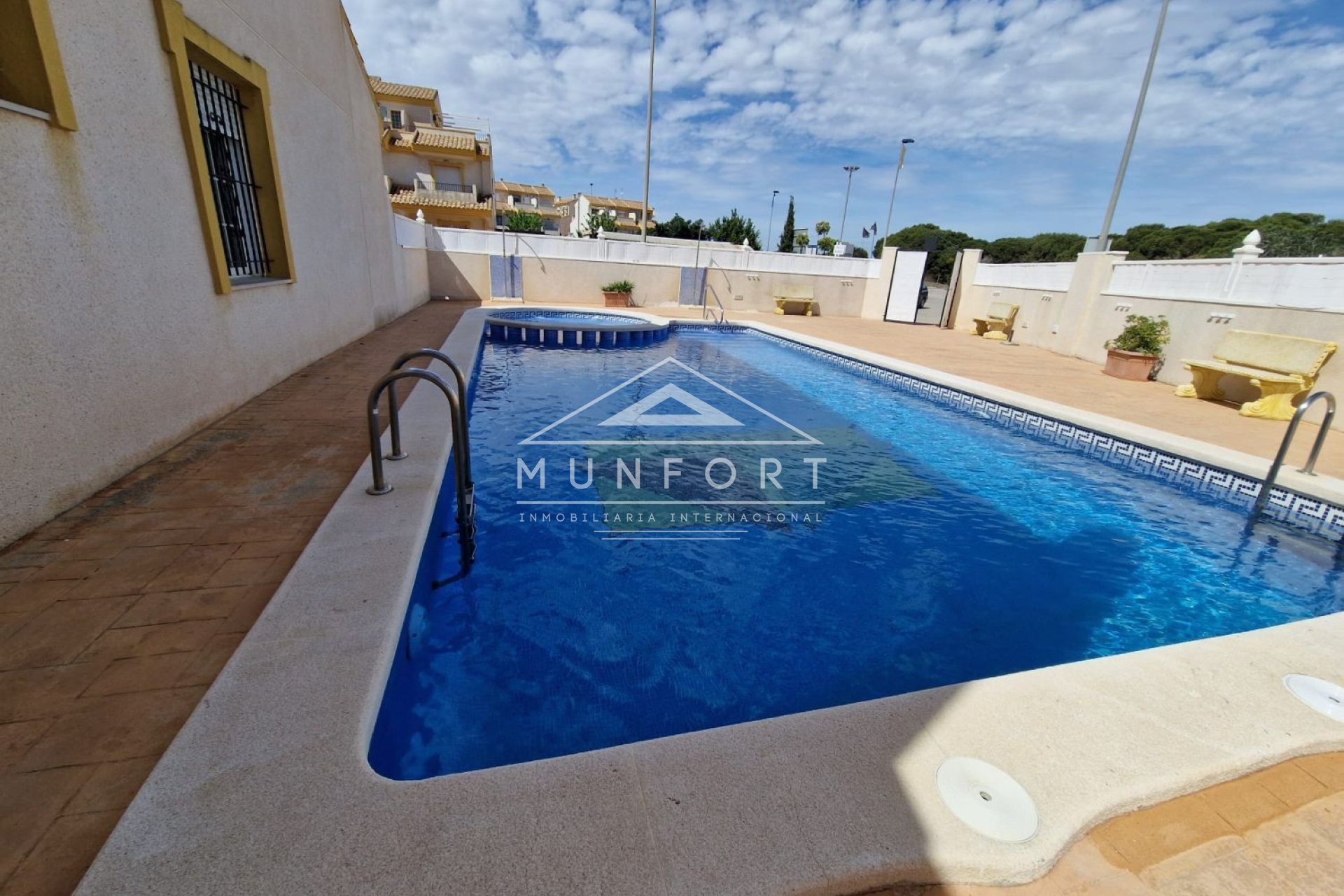 Revente - Maisons mitoyennes -
San Javier