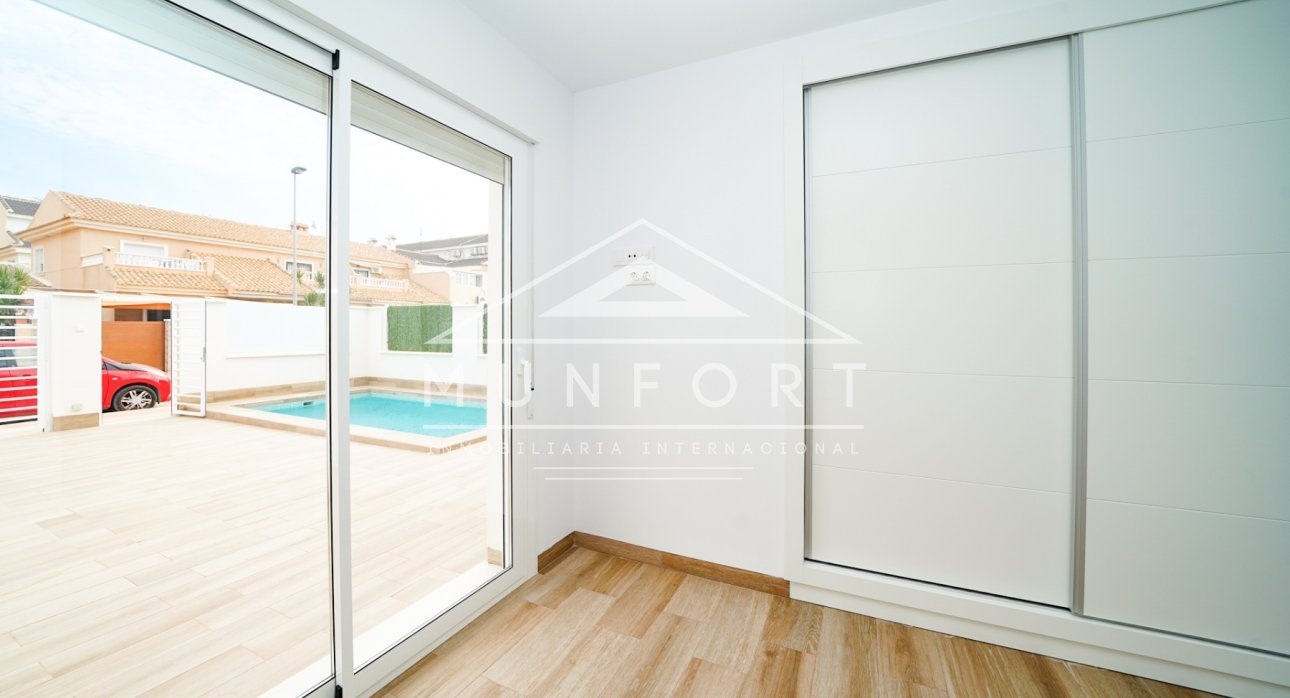 Revente - Maisons mitoyennes -
San Javier