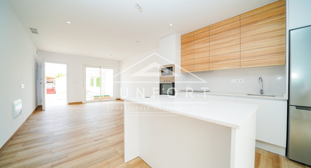 Revente - Maisons mitoyennes -
San Javier