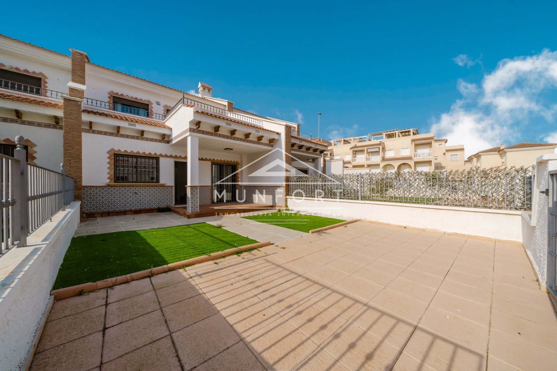 Revente - Maisons mitoyennes -
San Miguel de Salinas - Ciudad de las Comunicaciones