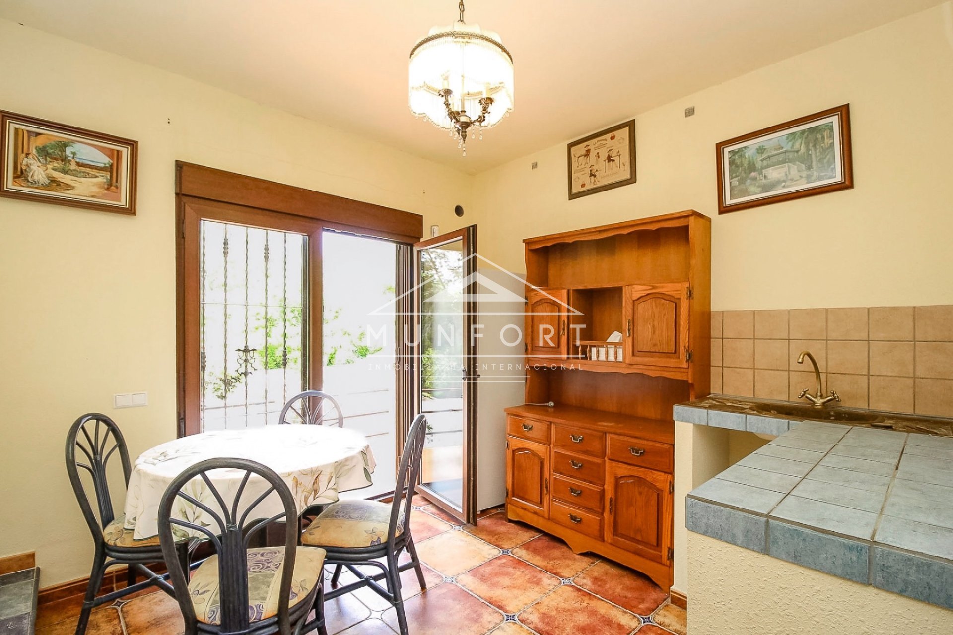 Revente - Maisons mitoyennes -
Torrevieja