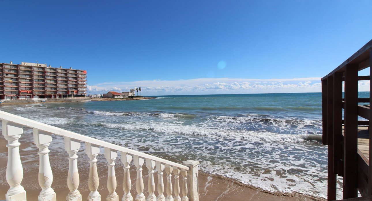 Revente - Maisons mitoyennes -
Torrevieja