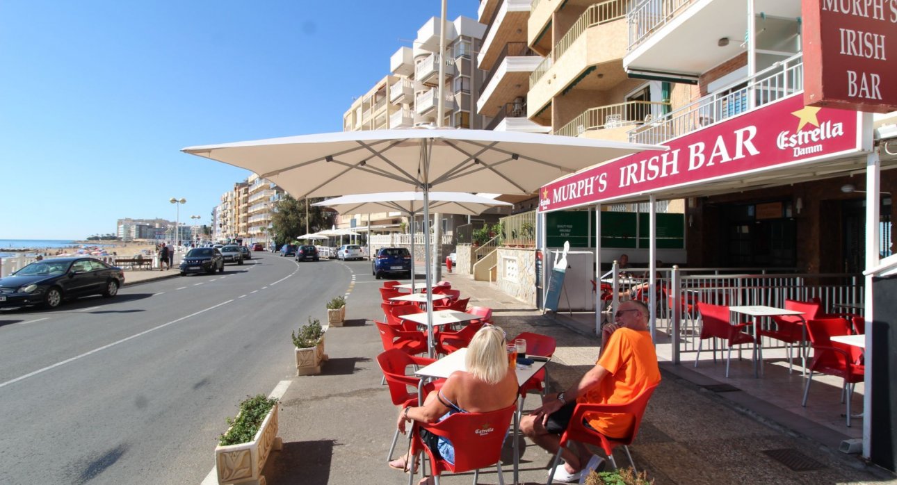 Revente - Maisons mitoyennes -
Torrevieja