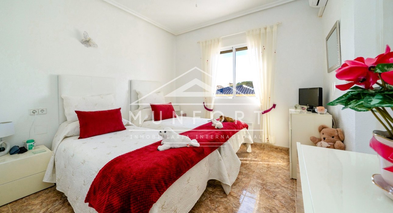 Revente - Penthouses -
Orihuela Costa - Villamartín