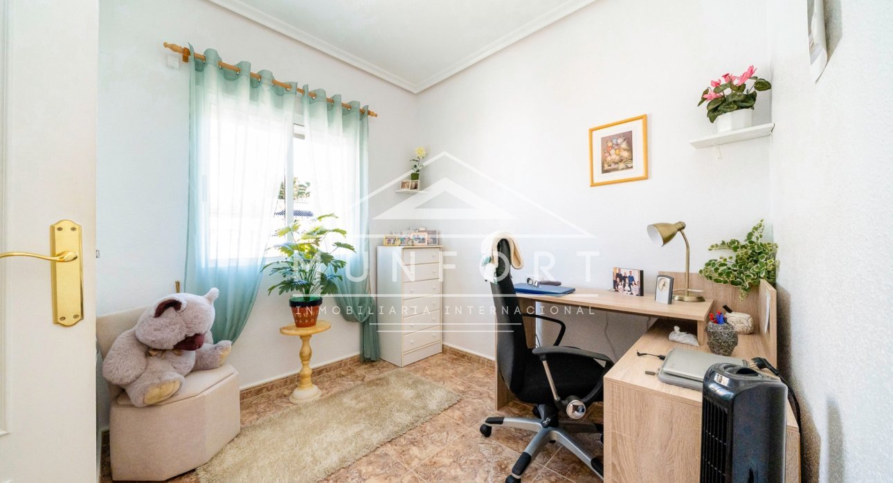 Revente - Penthouses -
Orihuela Costa - Villamartín