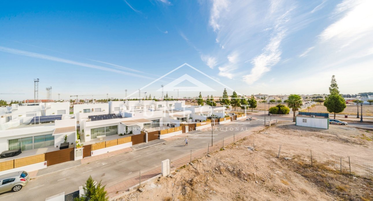 Revente - Villas -
Alcázares, Los - Los Alc&aacute;zares