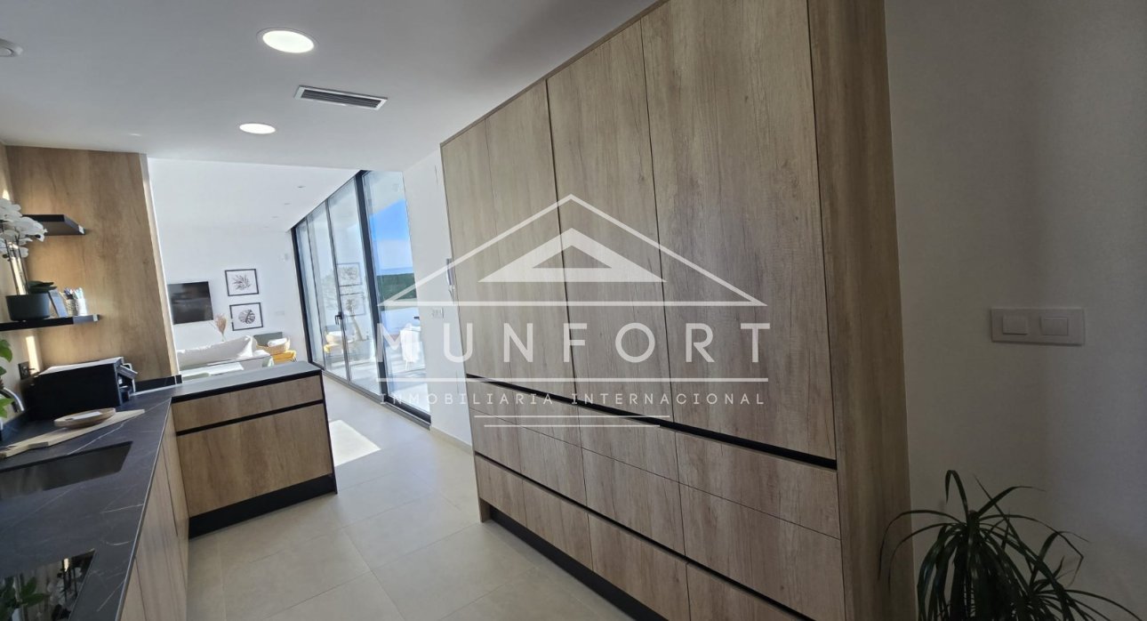 Revente - Villas -
Almeria