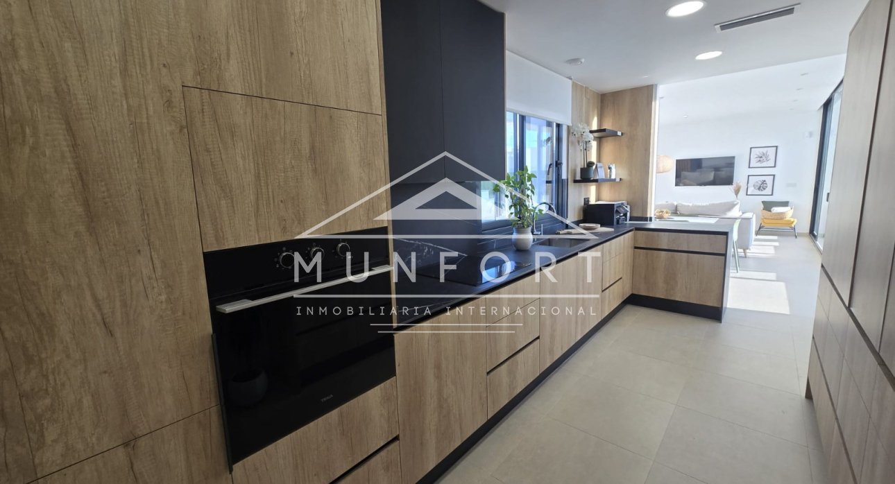 Revente - Villas -
Almeria