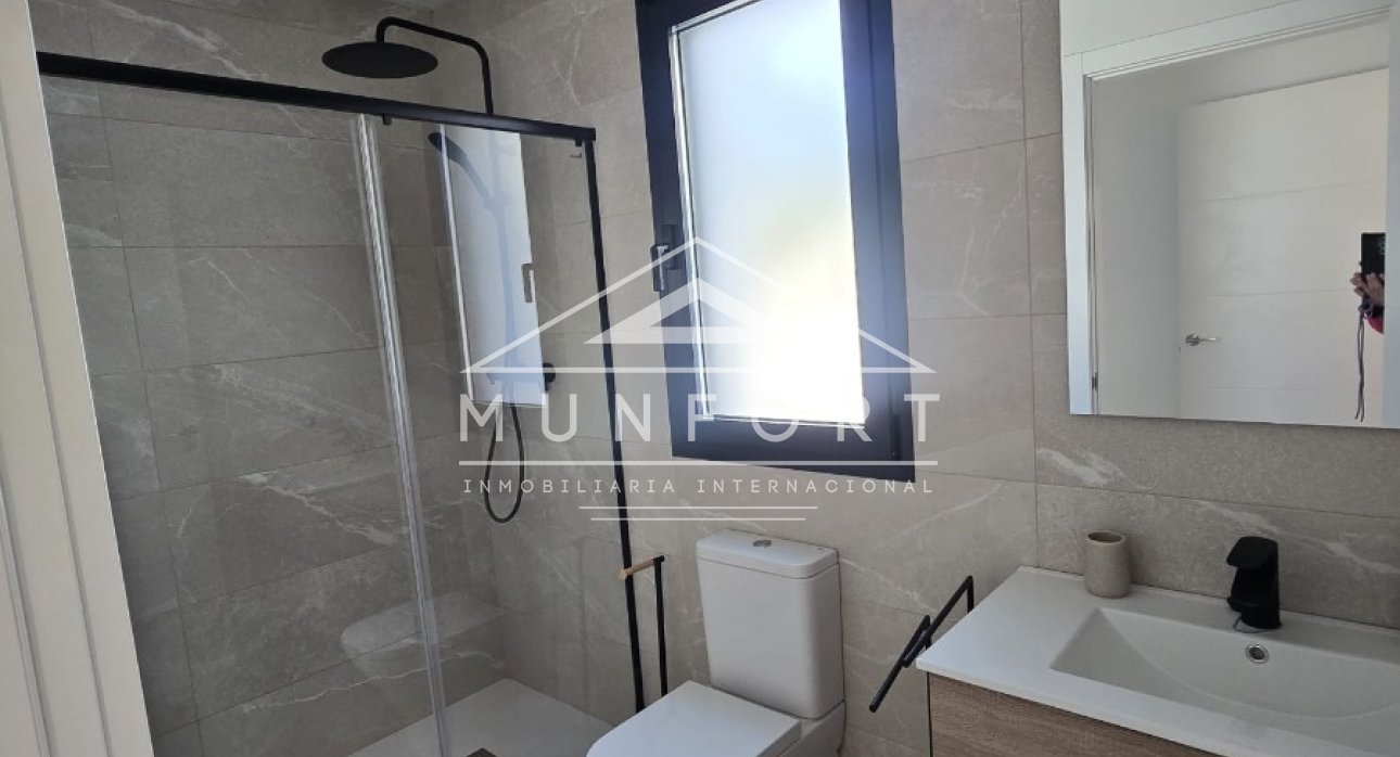 Revente - Villas -
Almeria