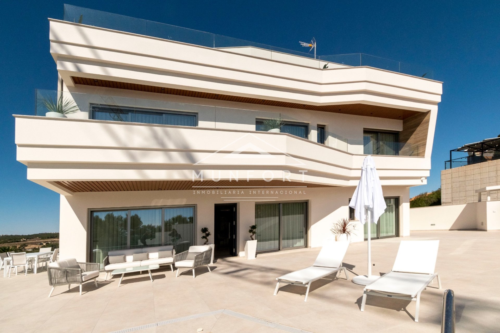 Revente - Villas de luxe -
Orihuela Costa - Aguamarina