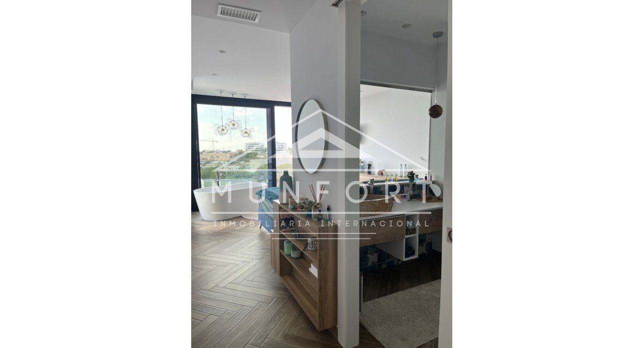 Revente - Villas de luxe -
Orihuela Costa - Las Colinas Golf