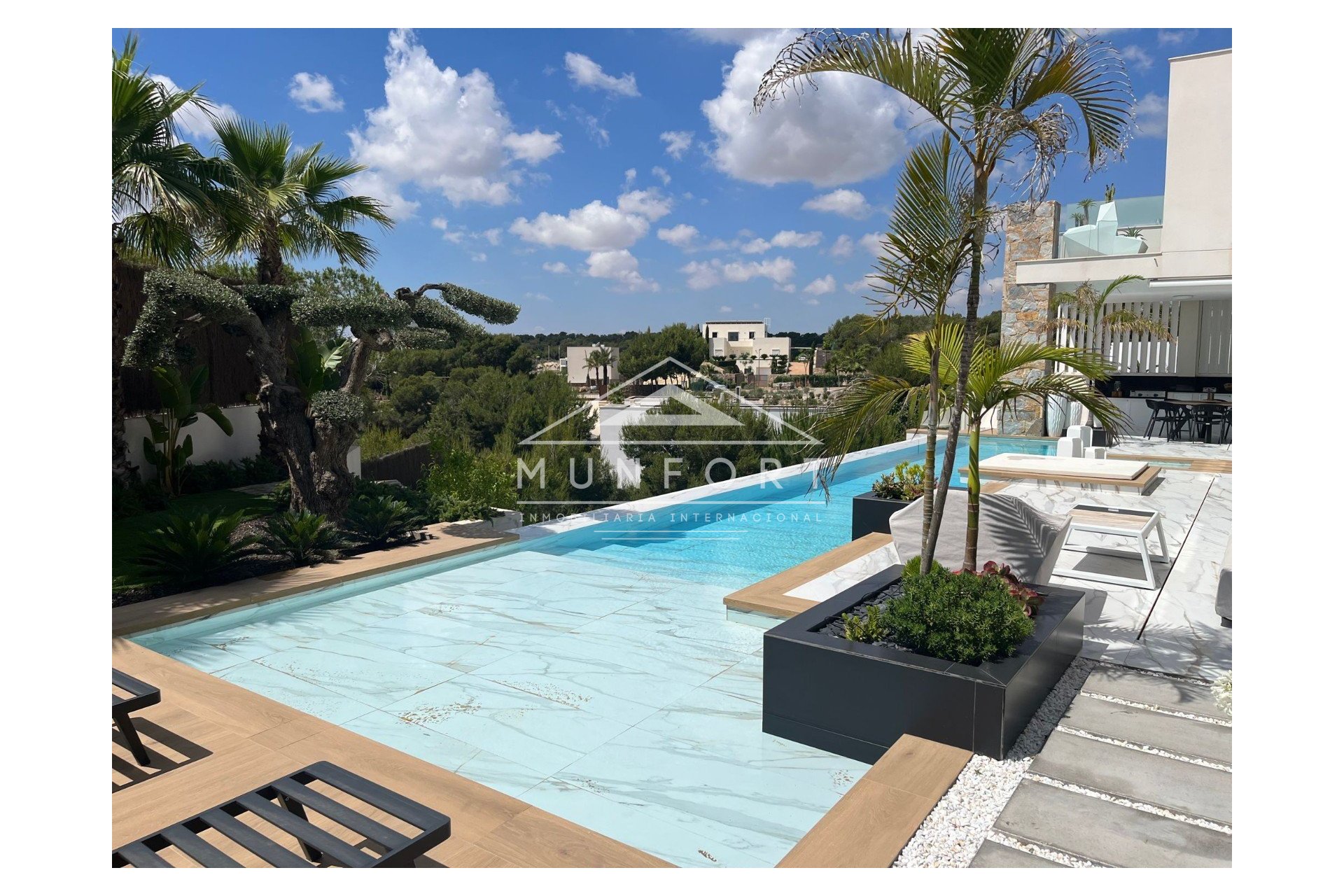 Revente - Villas de luxe -
Orihuela Costa - Las Colinas Golf