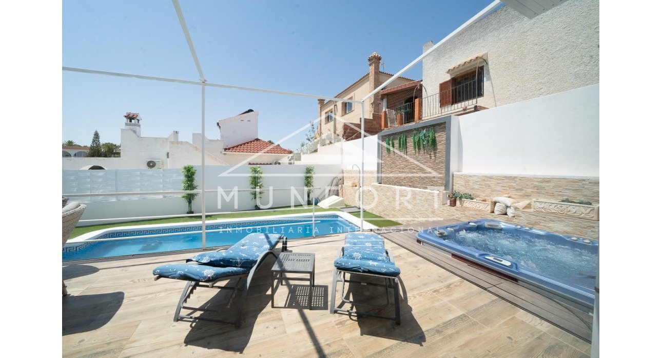 Revente - Villas de luxe -
Orihuela Costa - Villamartín