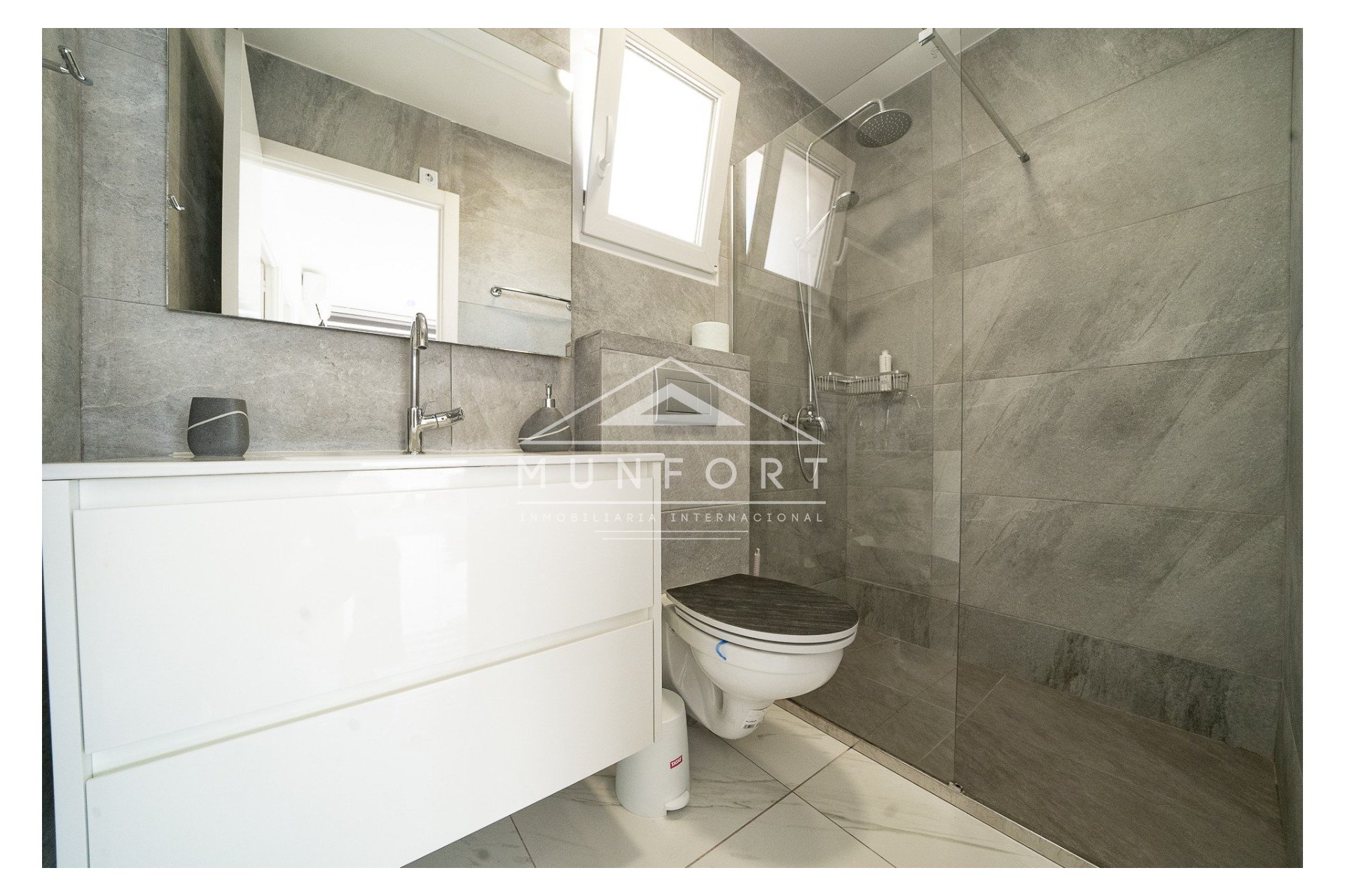 Revente - Villas de luxe -
Orihuela Costa - Villamartín