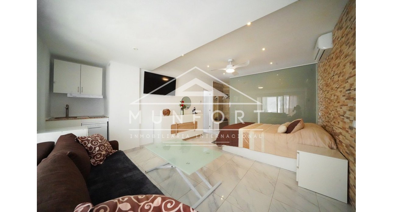 Revente - Villas de luxe -
Orihuela Costa - Villamartín