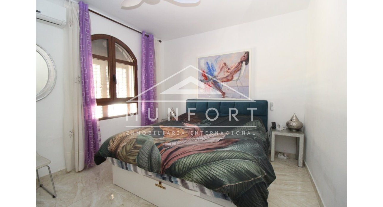 Revente - Villas de luxe -
Orihuela Costa - Villamartin