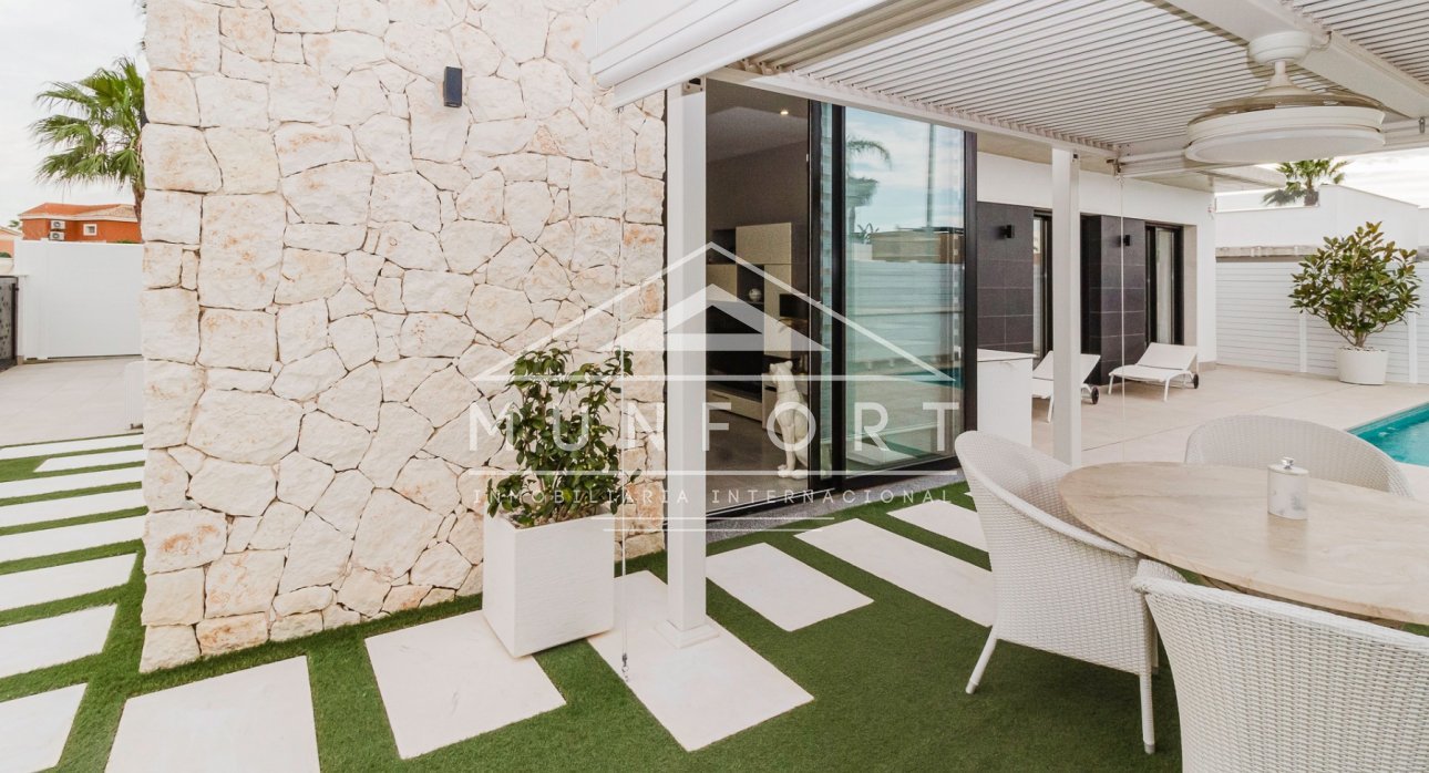 Revente - Villas de luxe -
Sucina