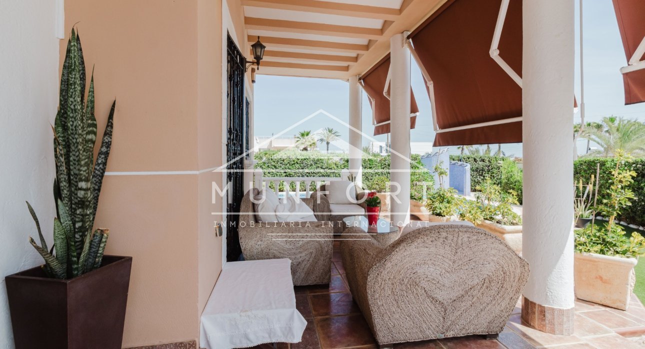 Revente - Villas de luxe -
Torrevieja - La Mata - Torrevieja