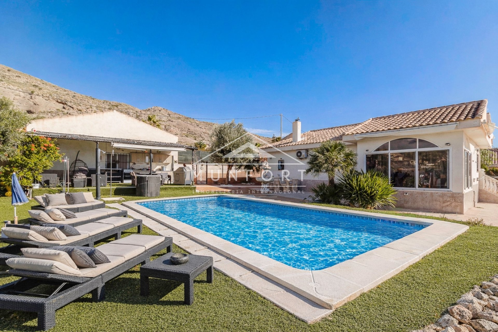 Revente - Villas -
Fortuna