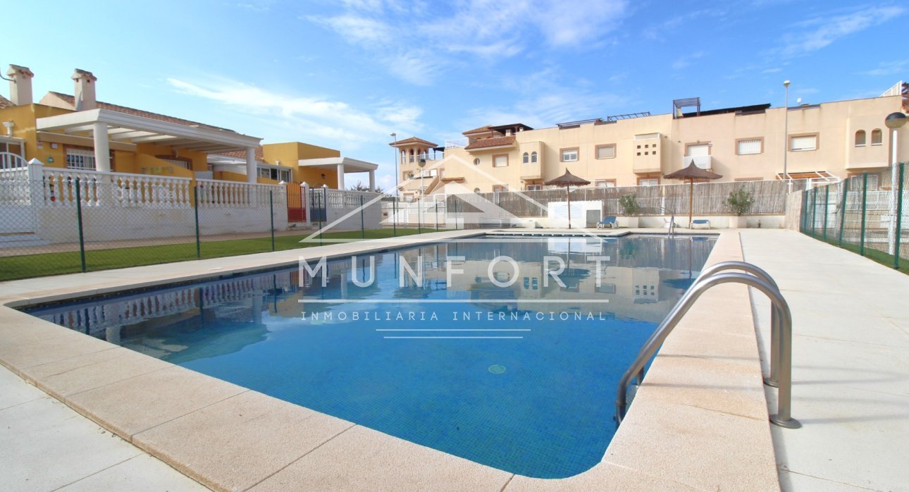 Revente - Villas -
Los Nietos