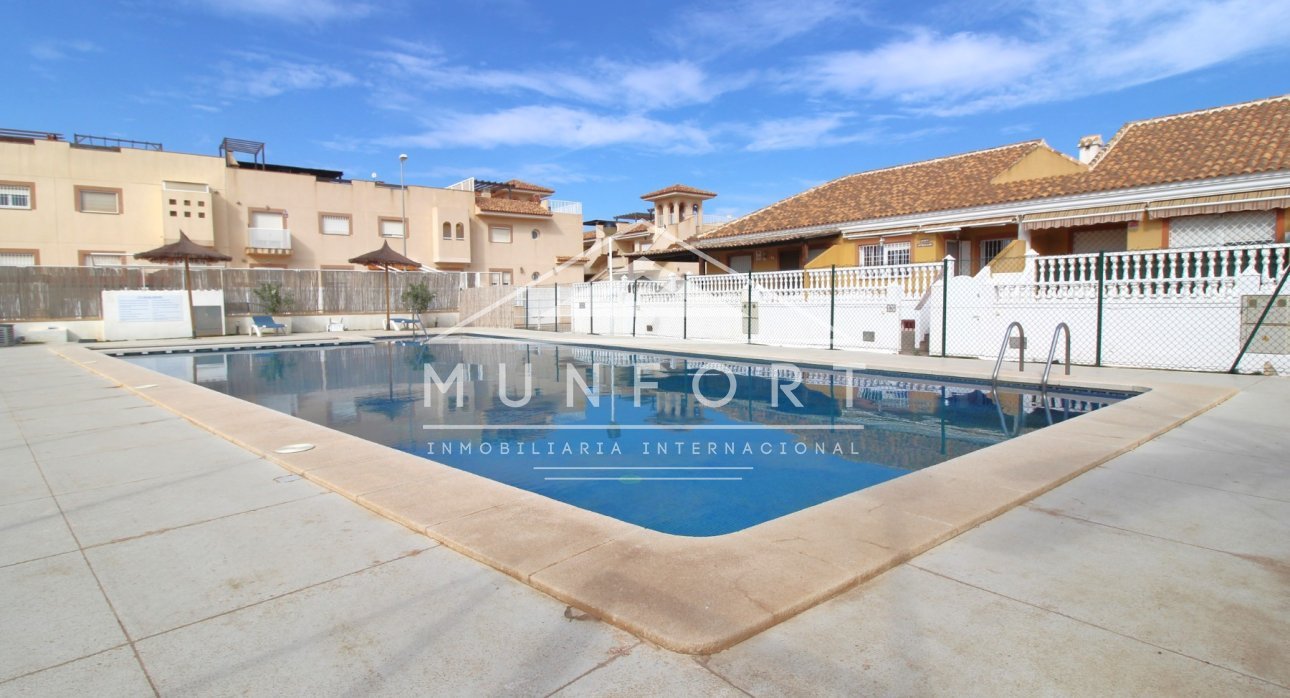 Revente - Villas -
Los Nietos