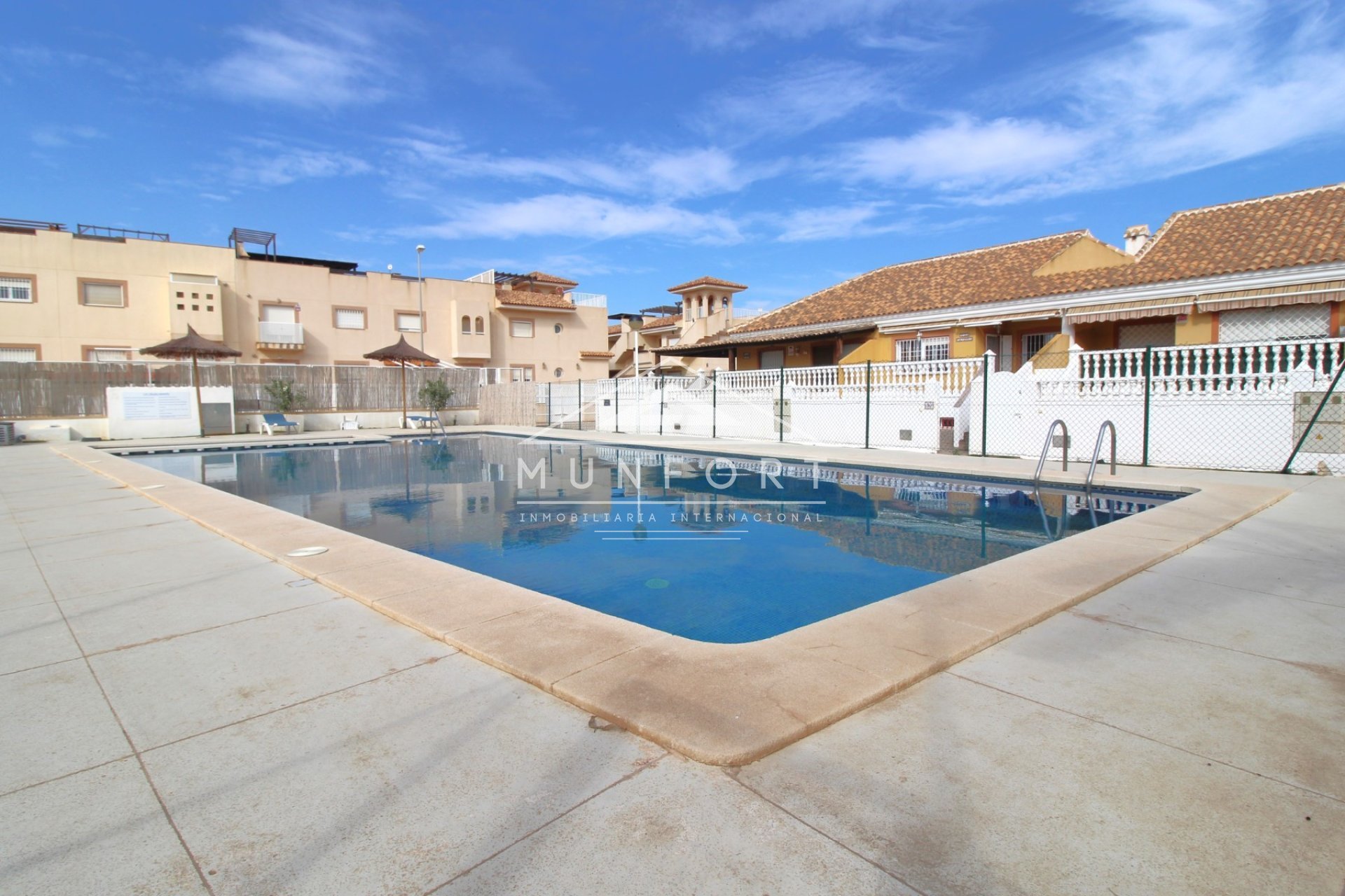 Revente - Villas -
Los Nietos