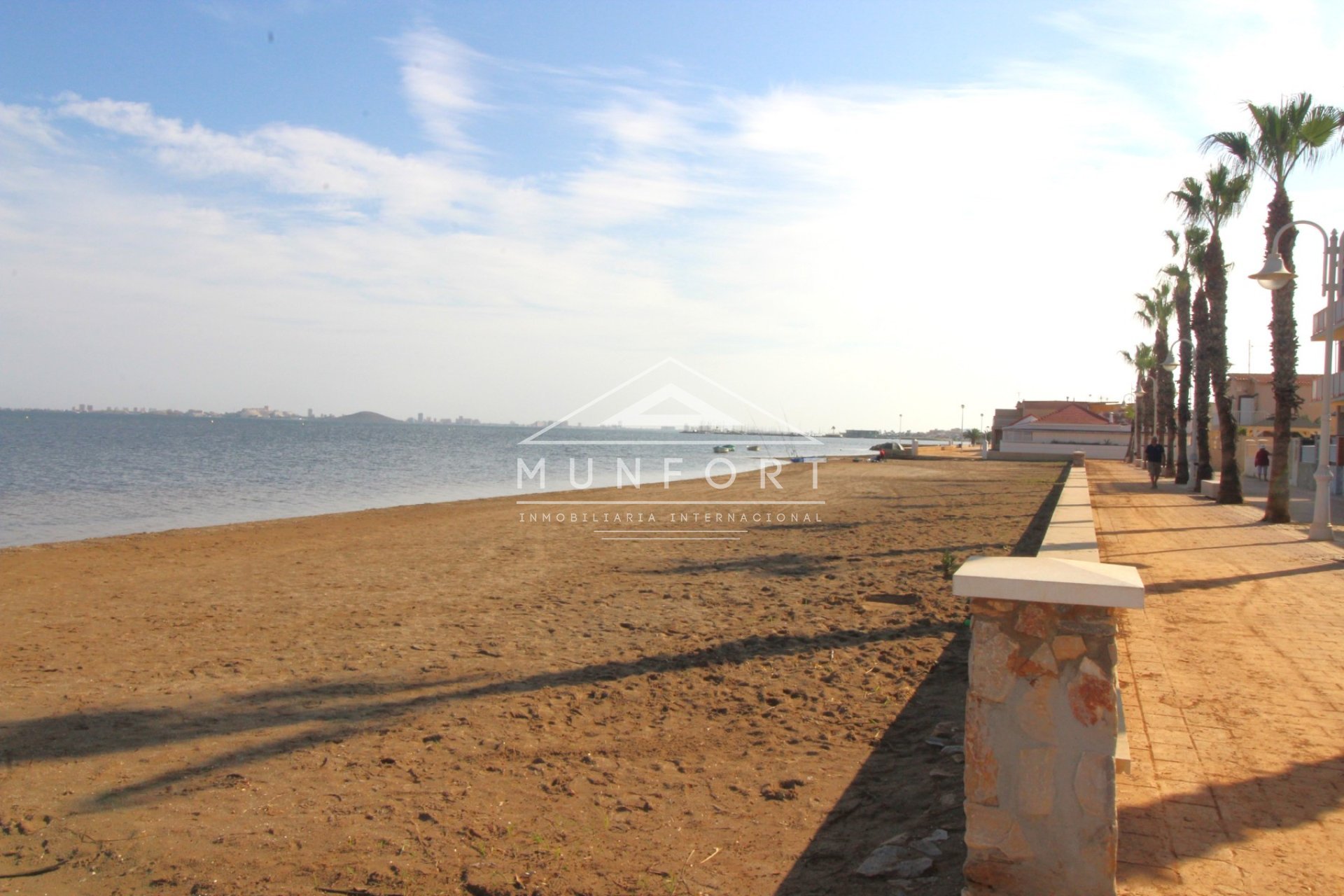 Revente - Villas -
Los Nietos