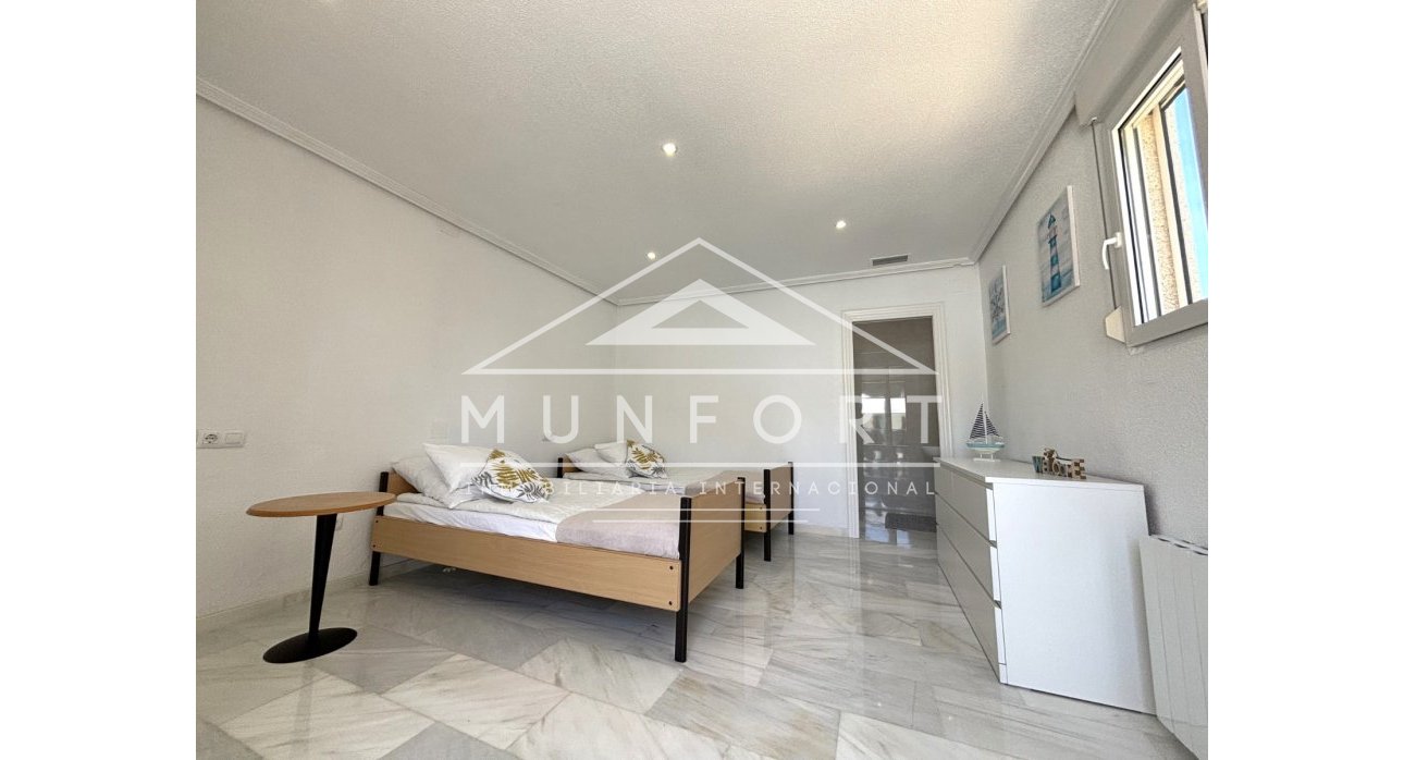 Revente - Villas -
Orihuela Costa - Dehesa de Campoamor