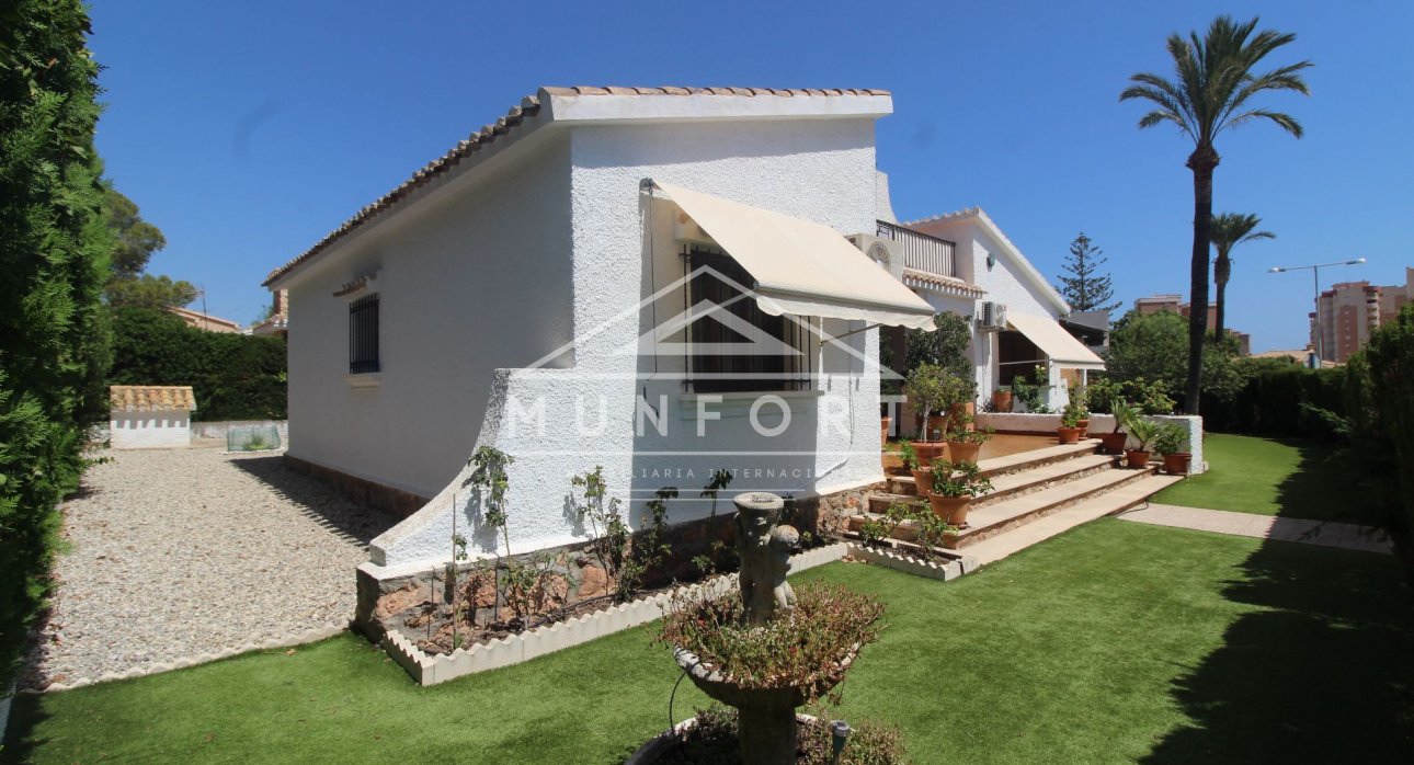 Revente - Villas -
Orihuela Costa - Dehesa de Campoamor