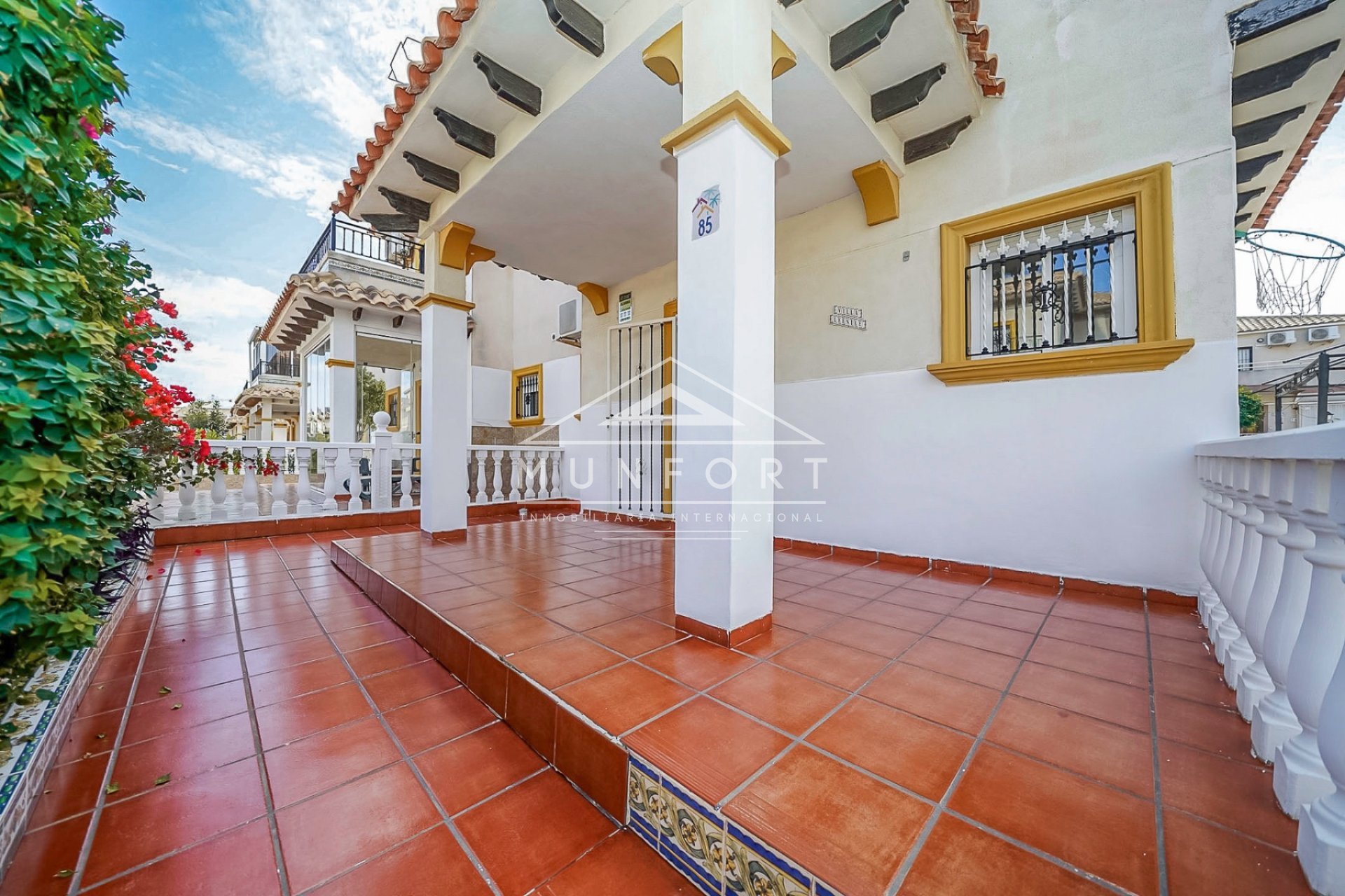 Revente - Villas -
Orihuela Costa - La Regia