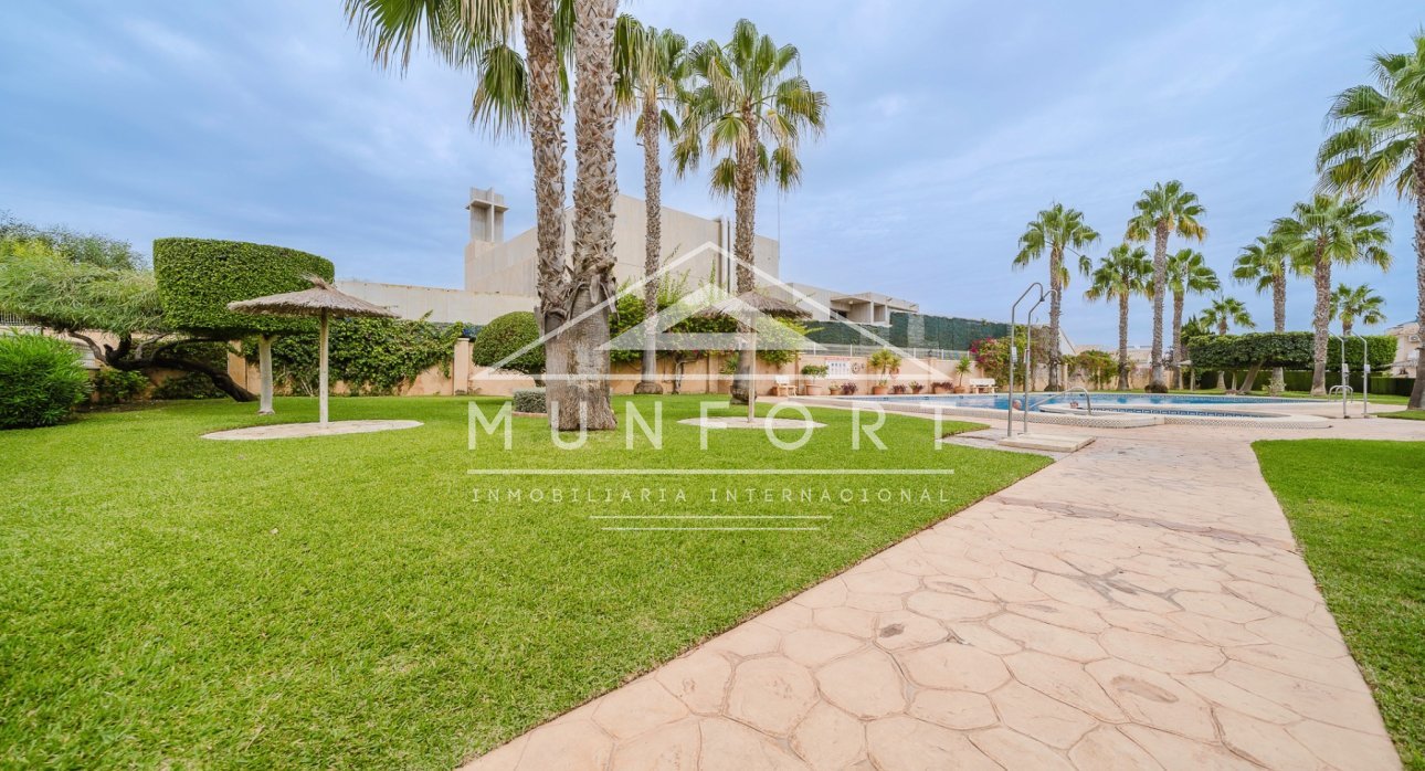 Revente - Villas -
Orihuela Costa - La Regia