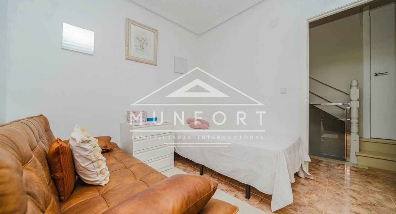 Revente - Villas -
Orihuela Costa - La Regia