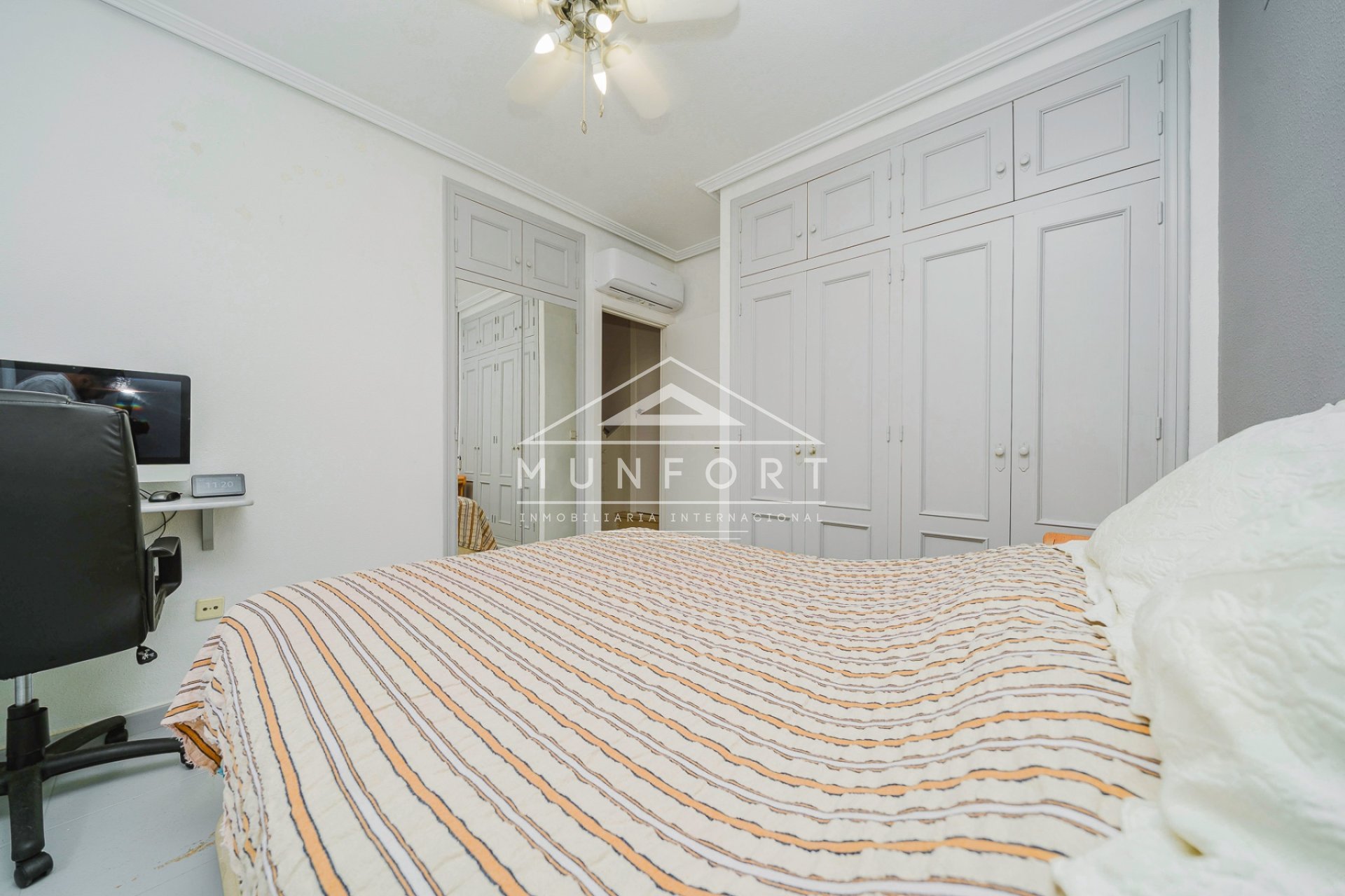 Revente - Villas -
Orihuela Costa - La Regia