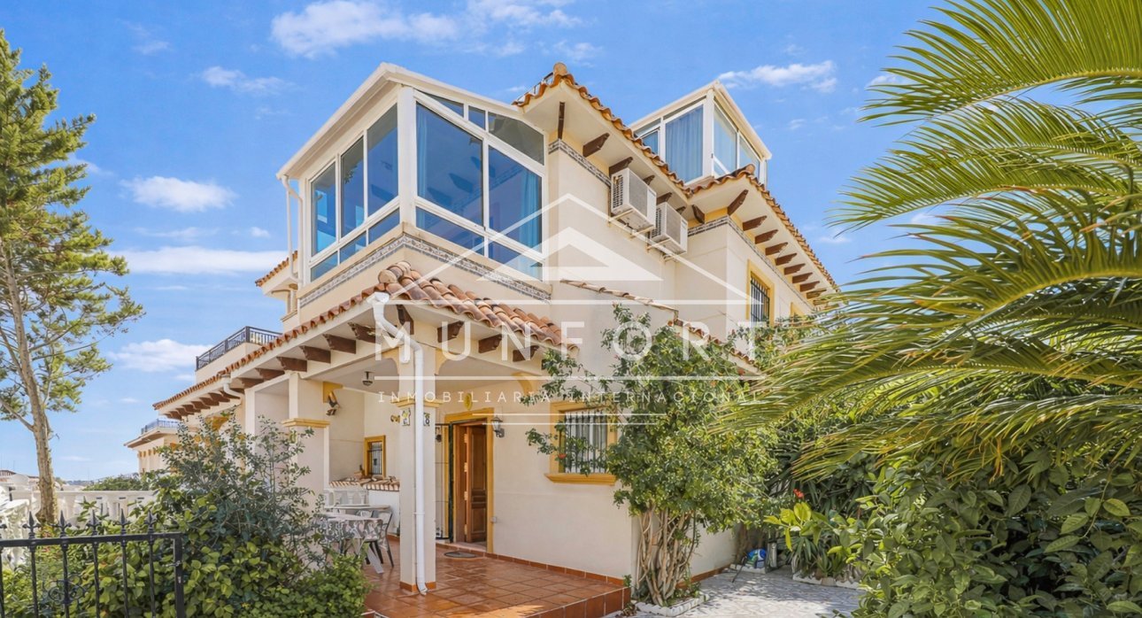 Revente - Villas -
Orihuela Costa - La Regia