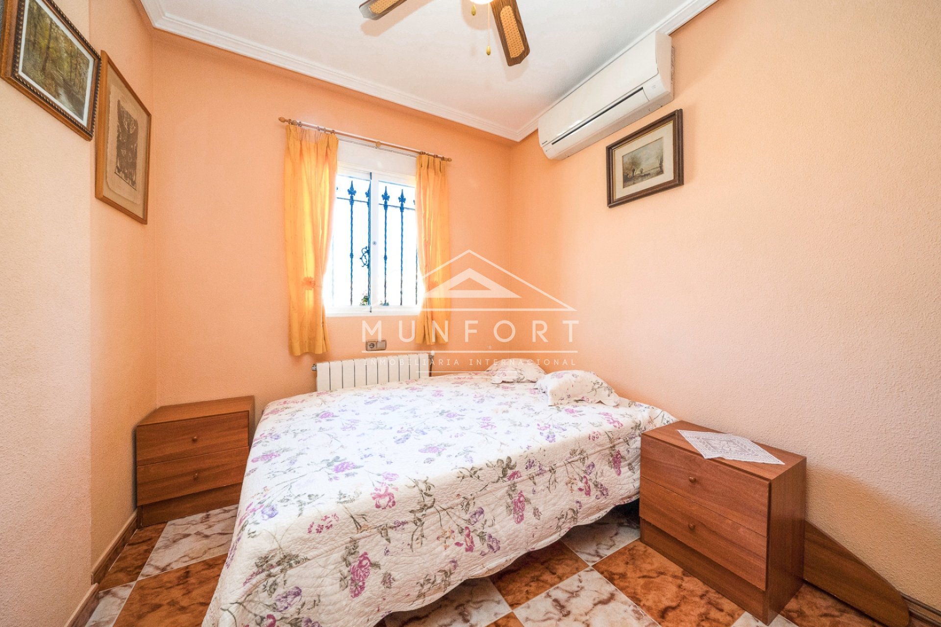 Revente - Villas -
Orihuela Costa - La Regia