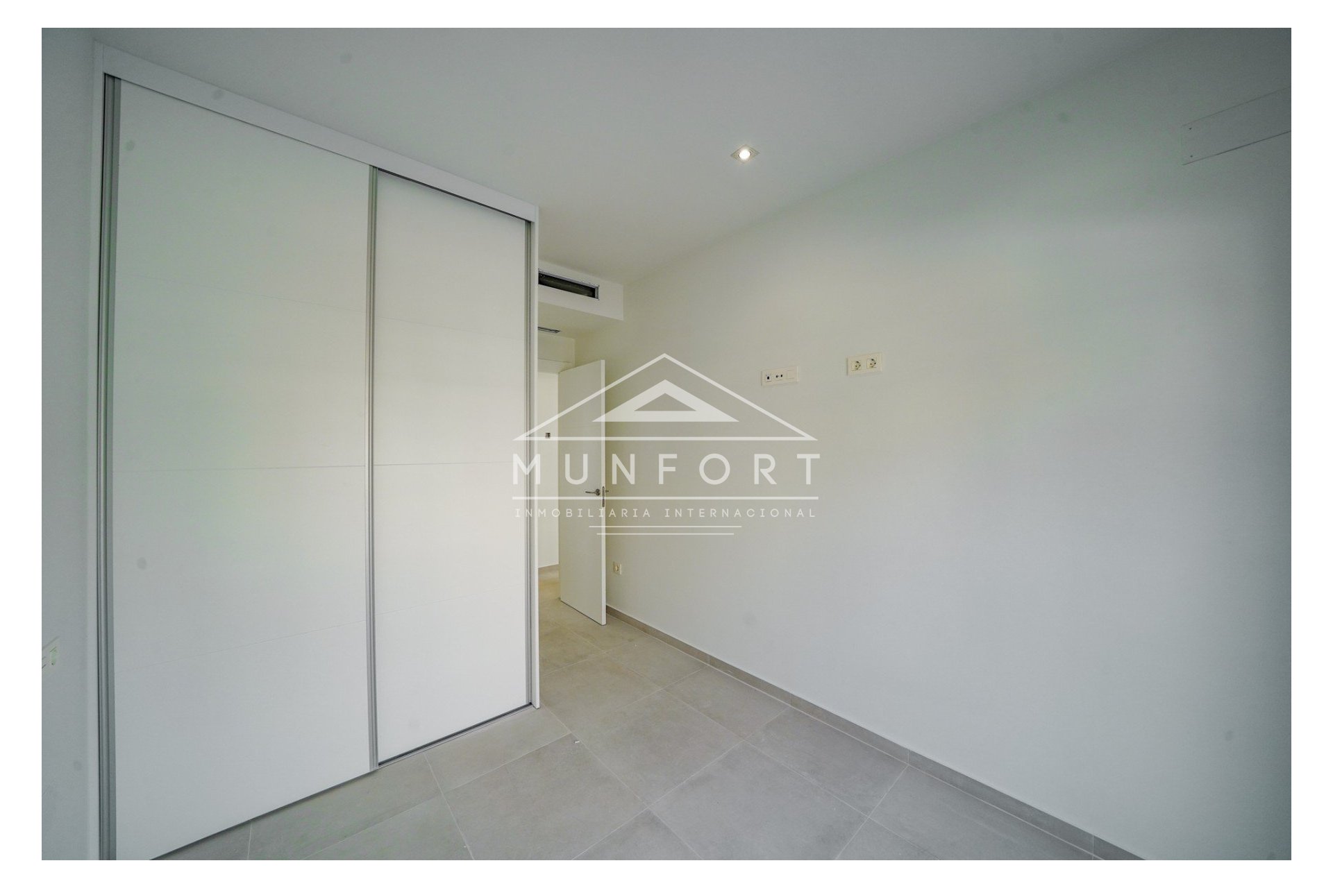 Revente - Villas -
Orihuela Costa - La Zenia