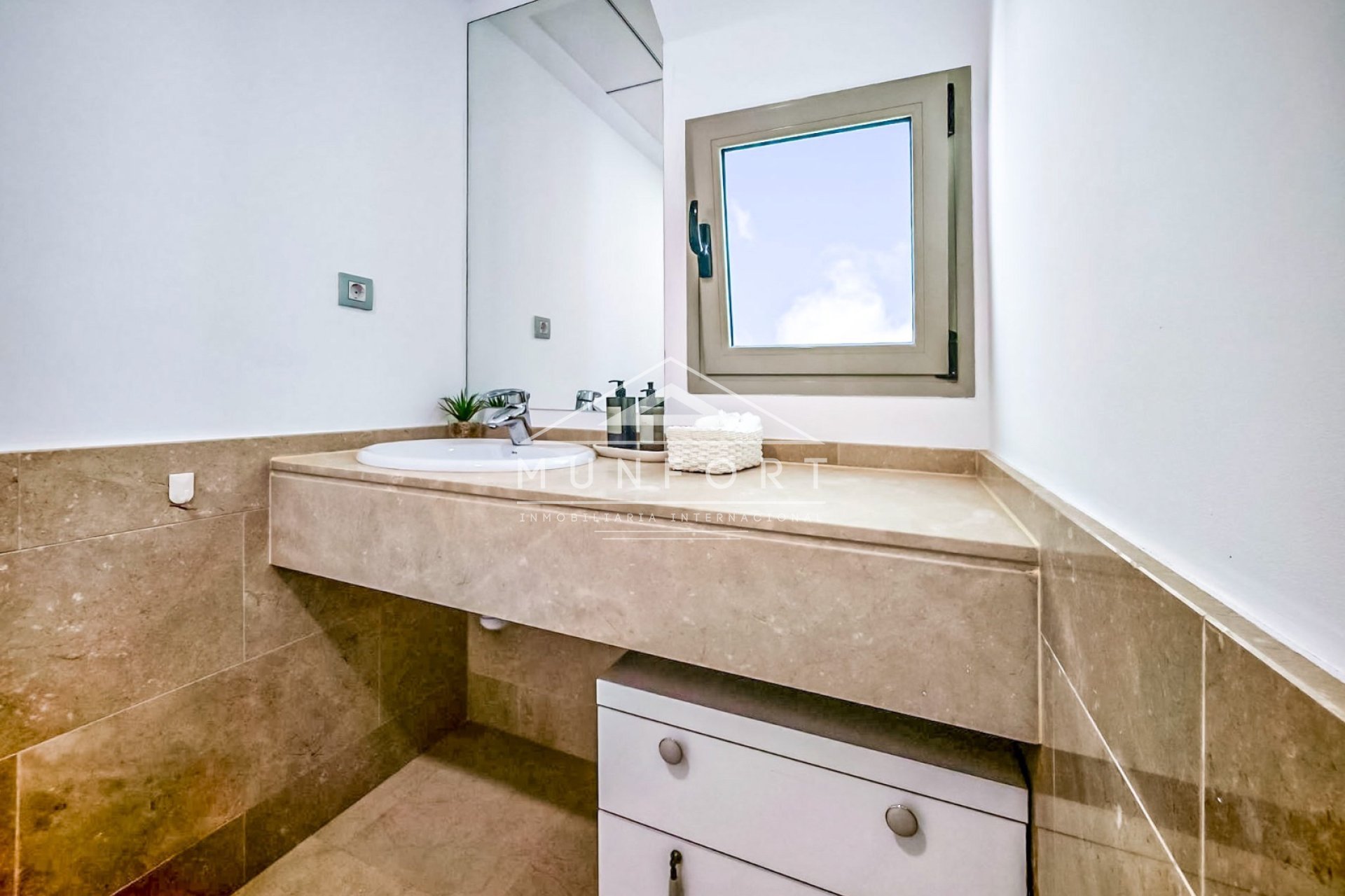 Revente - Villas -
Orihuela Costa - Las Colinas Golf