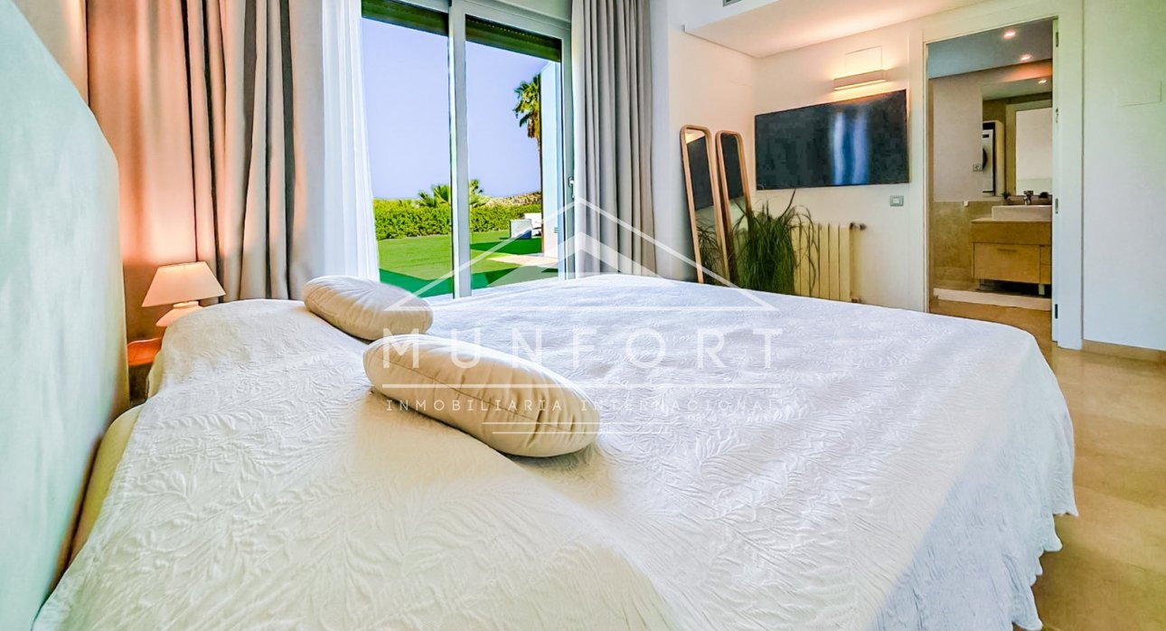 Revente - Villas -
Orihuela Costa - Las Colinas Golf