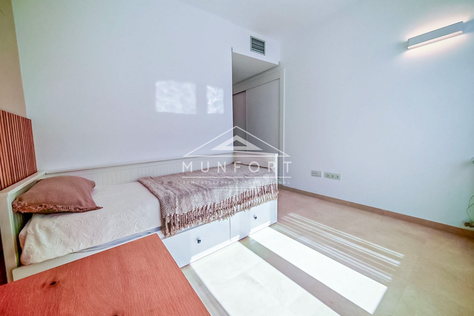 Revente - Villas -
Orihuela Costa - Las Colinas Golf