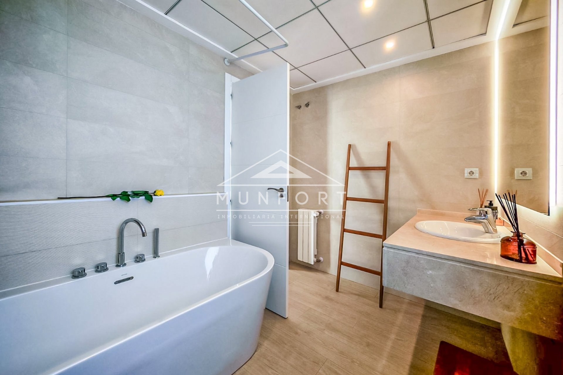 Revente - Villas -
Orihuela Costa - Las Colinas Golf