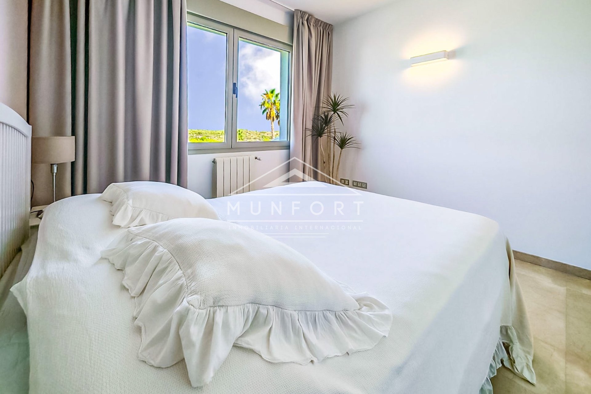 Revente - Villas -
Orihuela Costa - Las Colinas Golf