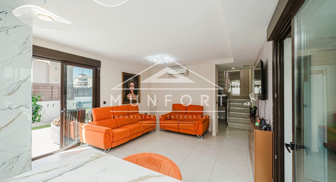 Revente - Villas -
Orihuela Costa - Lomas de Cabo Roig