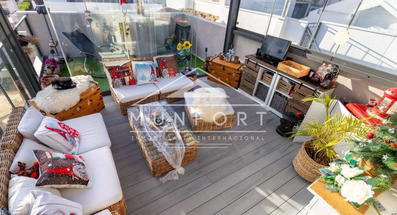 Revente - Villas -
Orihuela Costa - Los Altos de Villamartín